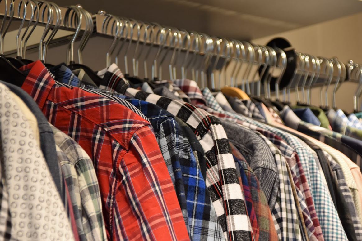 Benefits of buying secondhand clothing